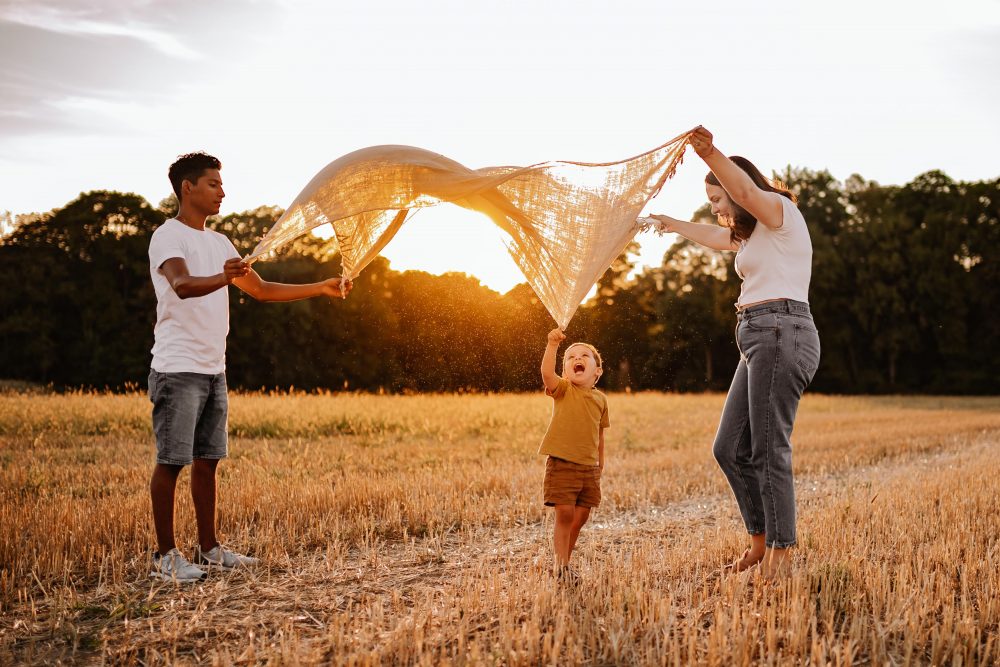 Natürliche Familienfotografie Familienfotograf Freiburg Emmendingen Teningen Lörrach Offenburg liebevoll outdoor Familie - Familienfotos Familienshooting