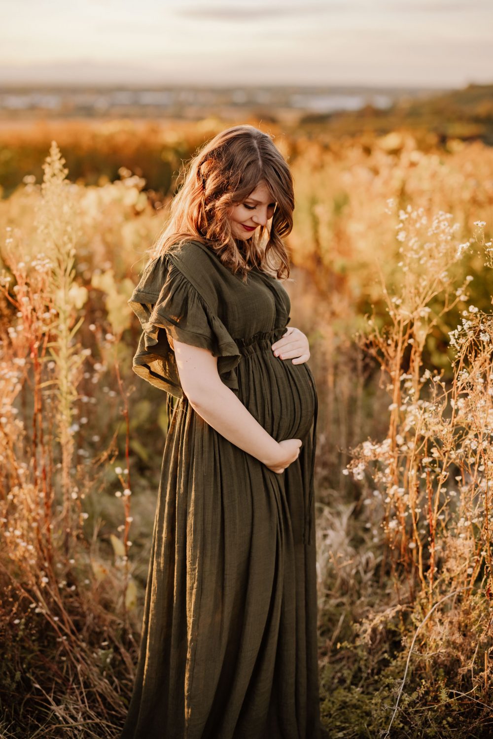 Natürliche Babybauch Fotos Schwangerschaftsshooting Babybauchshooting Pregnancy Freiburg Emmendingen Teningen Lörrach Offenburg liebevoll outdoor