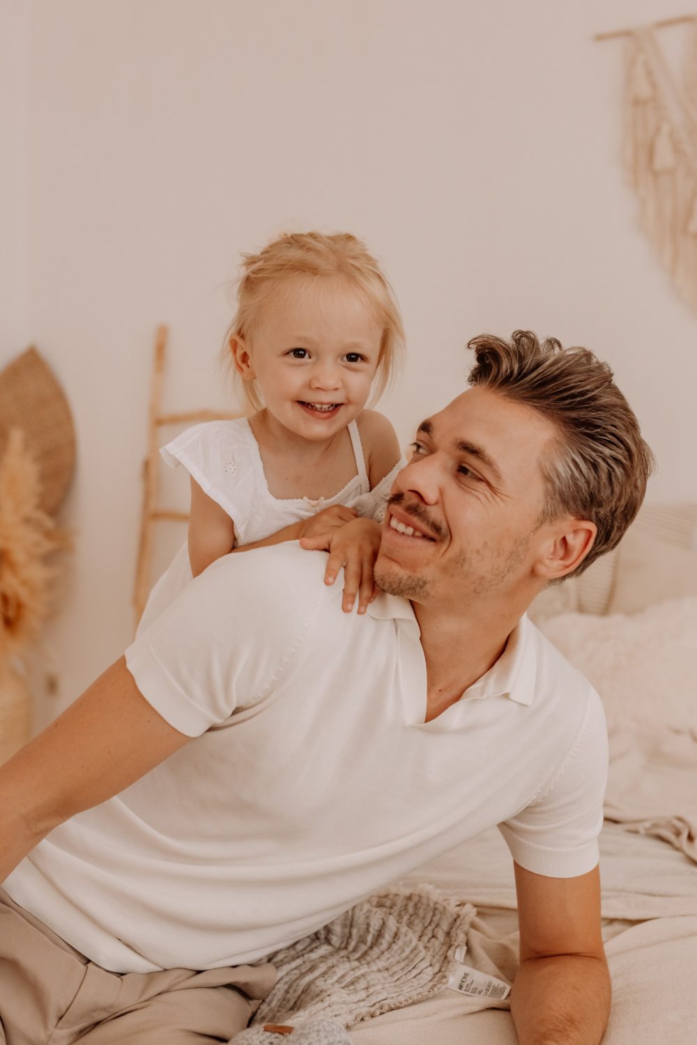 Kindershooting Kinder Fotos Babyshooting Babyfotos indoor Studio Tageslichtstudio Newborn Freiburg Emmendingen Teningen Lörrach Offenburg