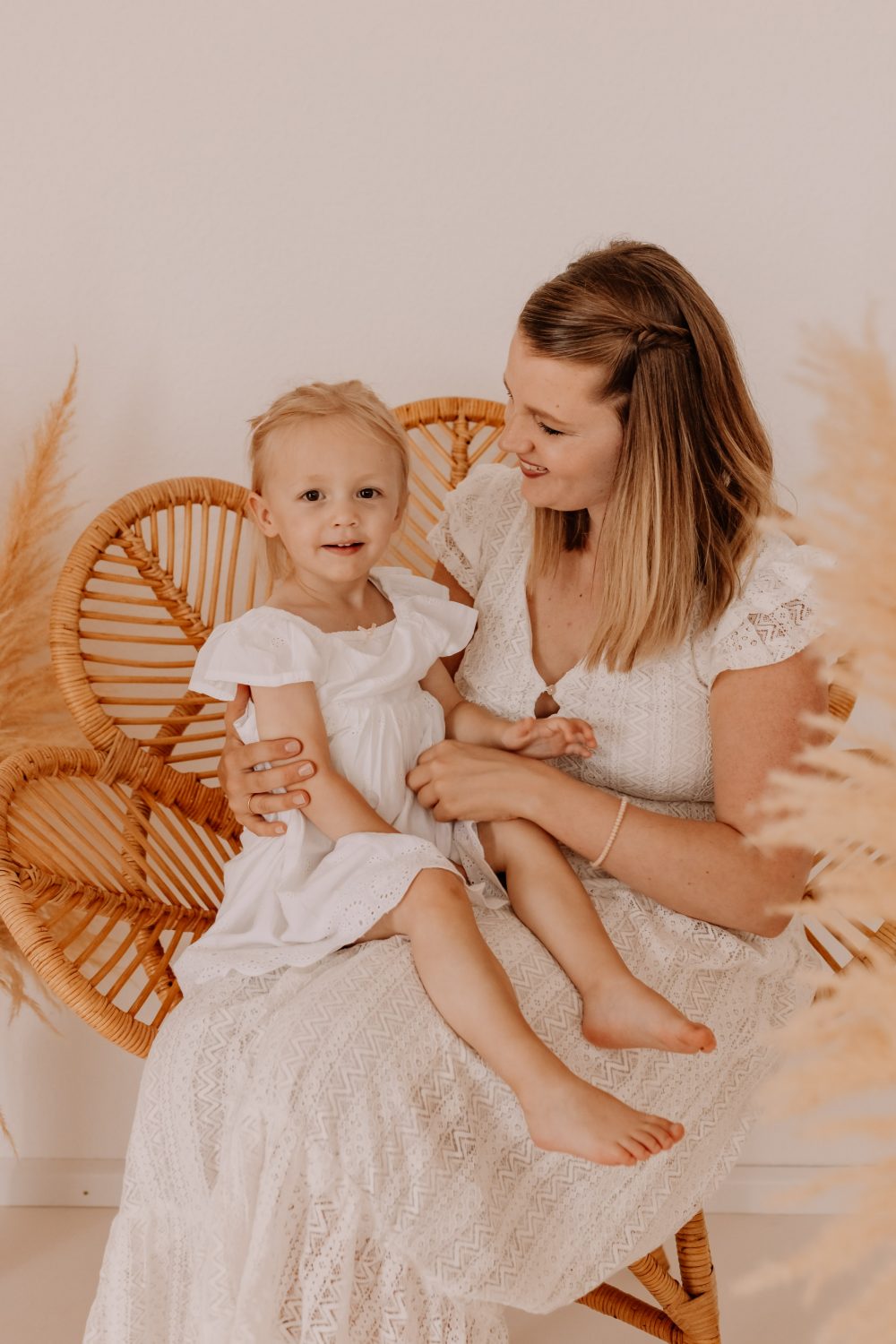 Kindershooting Kinder Fotos Babyshooting Babyfotos indoor Studio Tageslichtstudio Newborn Freiburg Emmendingen Teningen Lörrach Offenburg