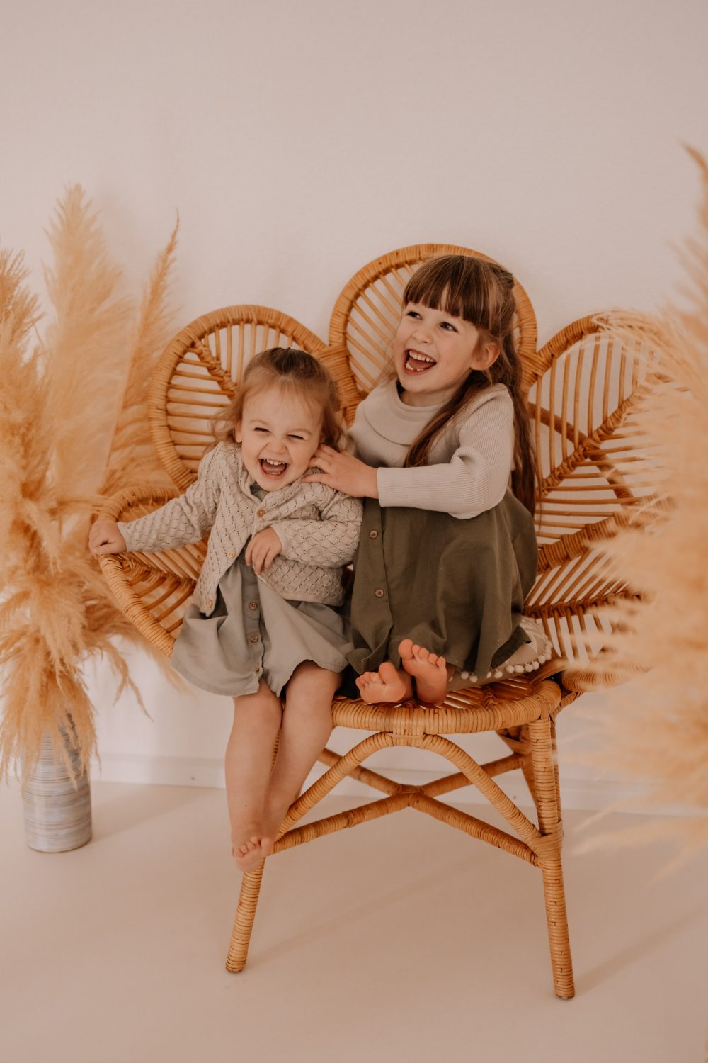 Kindershooting Kinder Fotos Babyshooting Babyfotos indoor Studio Tageslichtstudio Newborn Freiburg Emmendingen Teningen Lörrach Offenburg